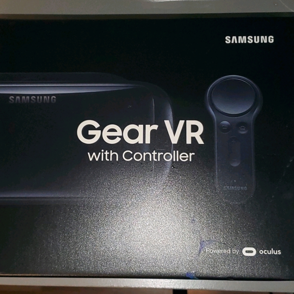 Samsung Gear VR with Controller